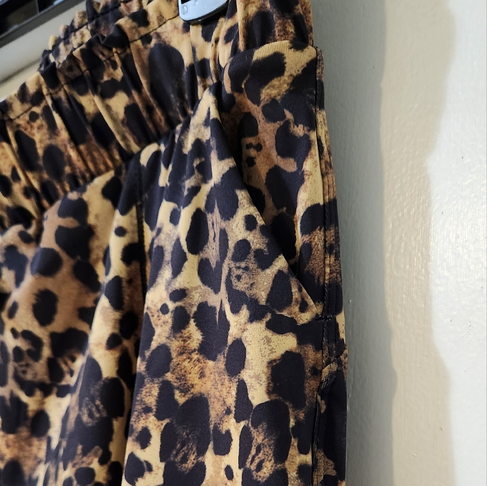 Women's Cheetah Print Lightweight Jogger, Size L - Picture 5 of 11